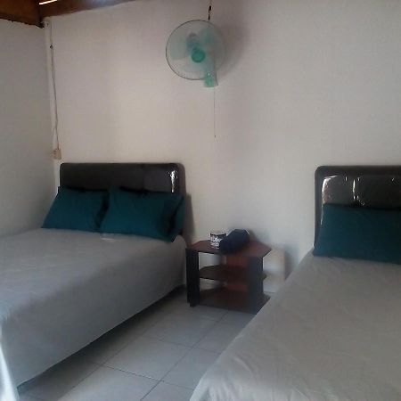 Izaac'S Bed & Breakfast Lovina  Luaran gambar