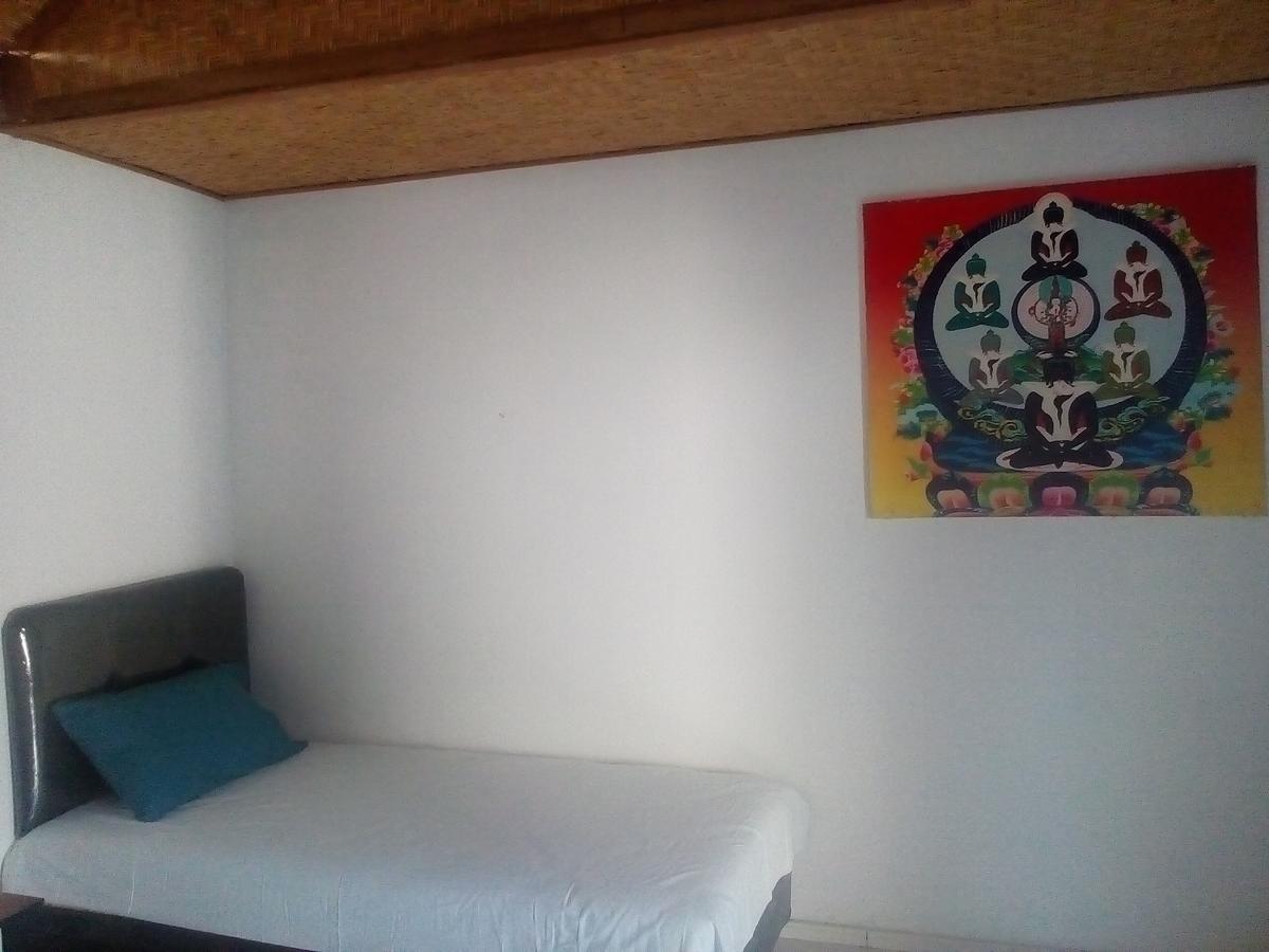 Izaac'S Bed & Breakfast Lovina  Luaran gambar