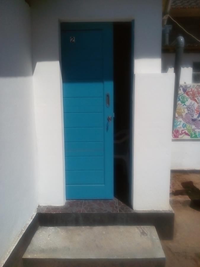 Izaac'S Bed & Breakfast Lovina  Luaran gambar