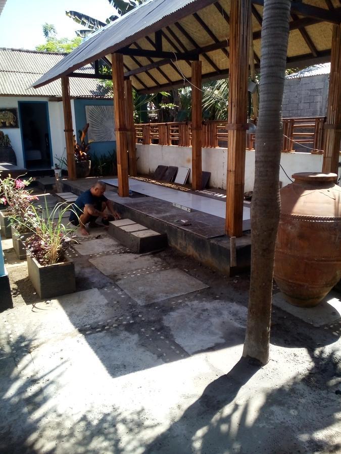 Izaac'S Bed & Breakfast Lovina  Luaran gambar