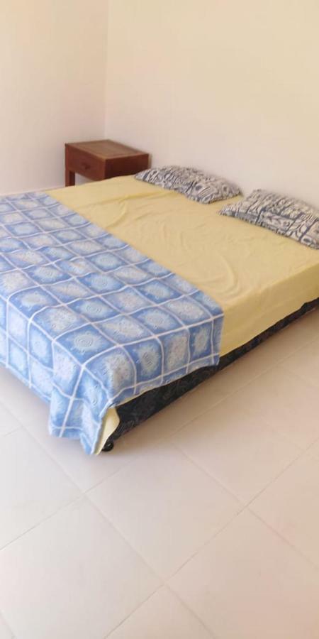 Izaac'S Bed & Breakfast Lovina  Luaran gambar
