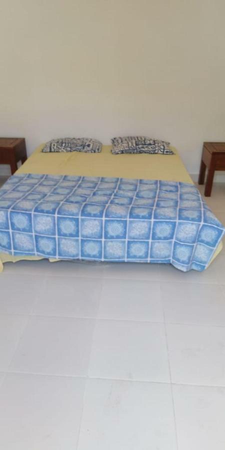 Izaac'S Bed & Breakfast Lovina  Luaran gambar