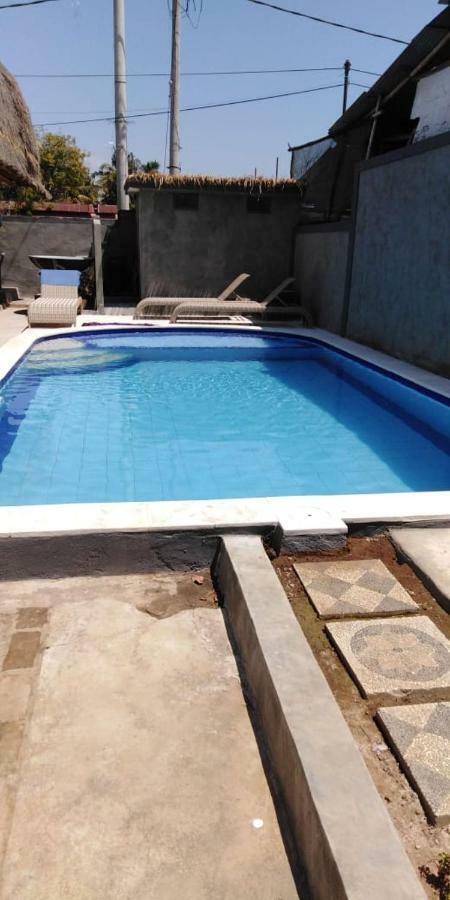Izaac'S Bed & Breakfast Lovina  Luaran gambar